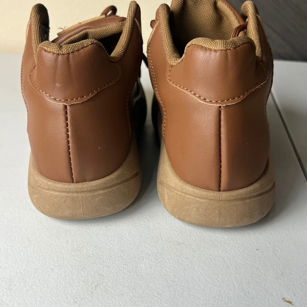 GHTR‎ Women's Platform Sneakers Brown Lace Up Chunky Sole Size 6 NWOT